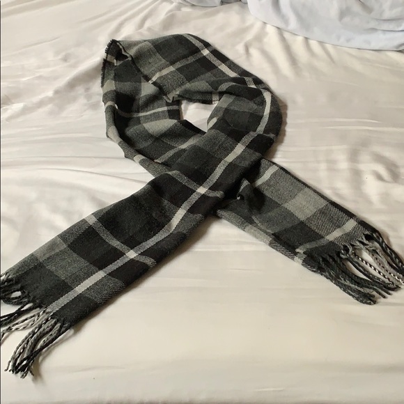 Scarves - Picture 6 of 8